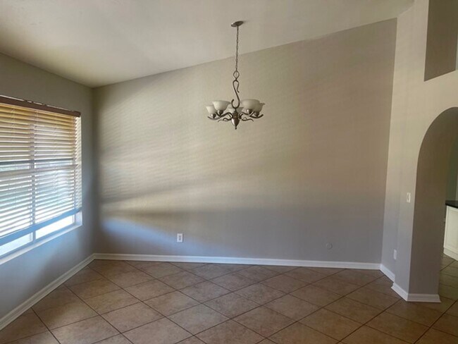 Building Photo - 16435 S 43rd St