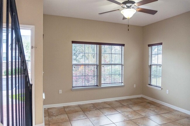 Building Photo - 2183 Del Carmel Way