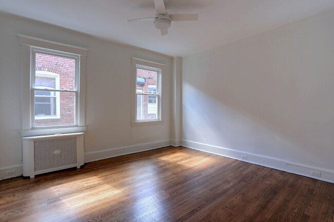 Building Photo - 3BD/1BA: Stunning Duplex in Baltimore City
