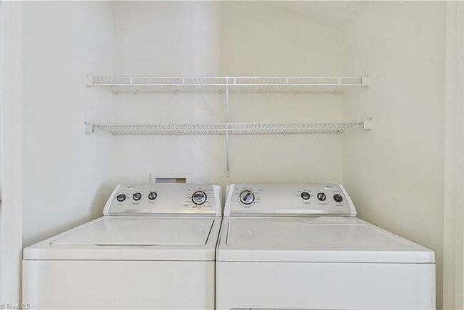 Building Photo - Build Equity While Leasing - Lease to Own