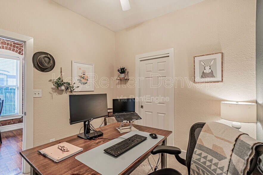 Building Photo - 3033 Welton St