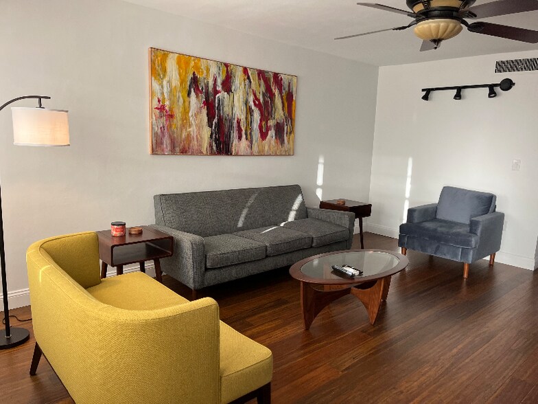 Building Photo - 6161 Gulf Winds Dr