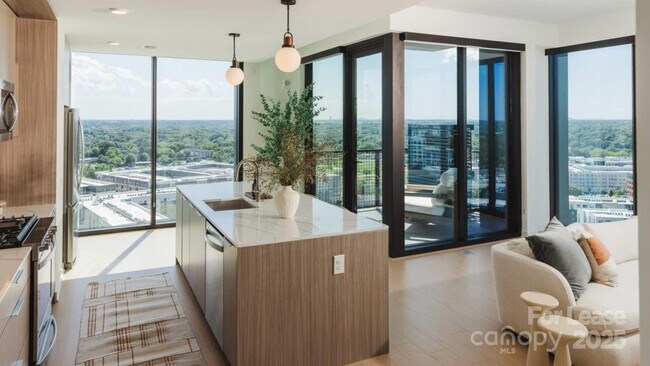 Building Photo - 2161 Hawkins St