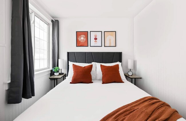 Building Photo - 1905 5th St S