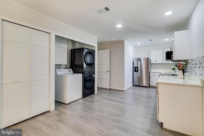 Building Photo - 314 Rivermont Dr