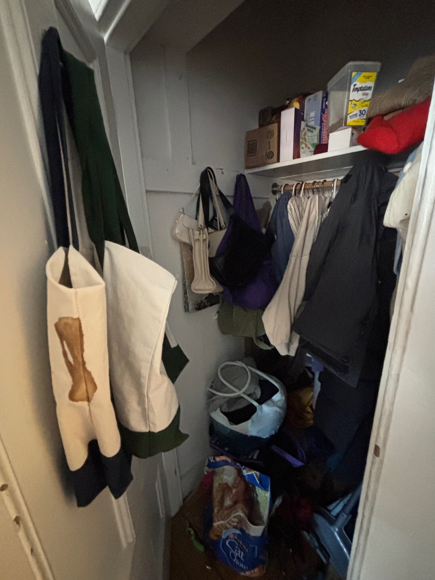 Building Photo - 85 Charles St