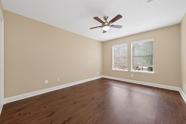 Building Photo - 65 Scarlet Woods Ct