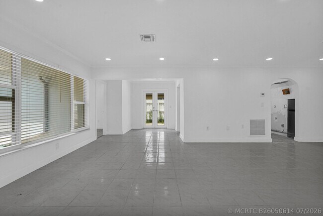 Building Photo - 6621 Perry St