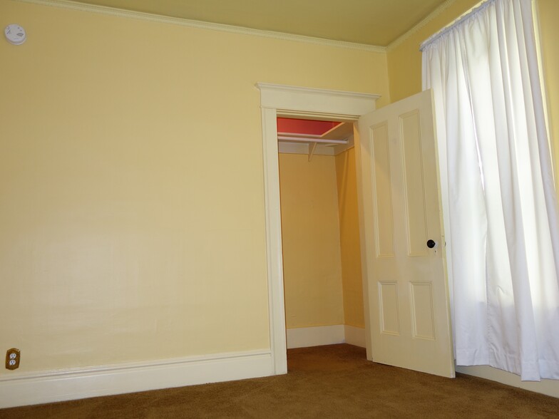 North bedroom walk-in - 30 NE Stanton St
