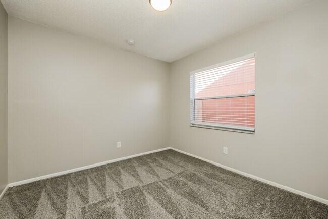 Building Photo - 213 Belfort Pl