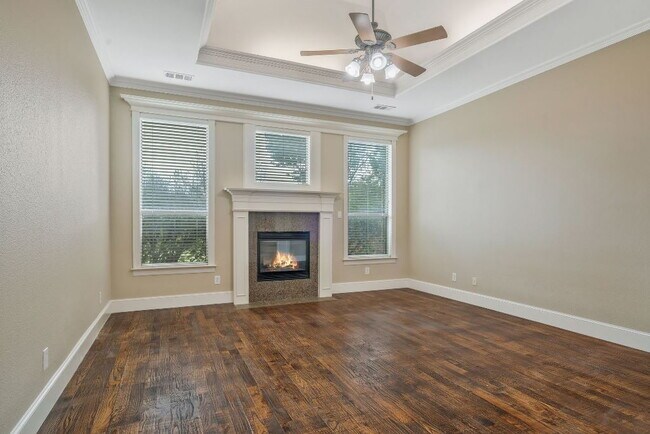 Building Photo - "Luxurious 5-Bed, 4-Bath Retreat in Grapevine - Expansive 4,428 Sq. Ft. Haven in Carroll ISD!"