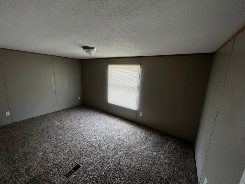Building Photo - 18517 Prickley Ash Way