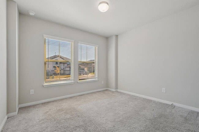 Building Photo - 112 Comet Pointe Dr