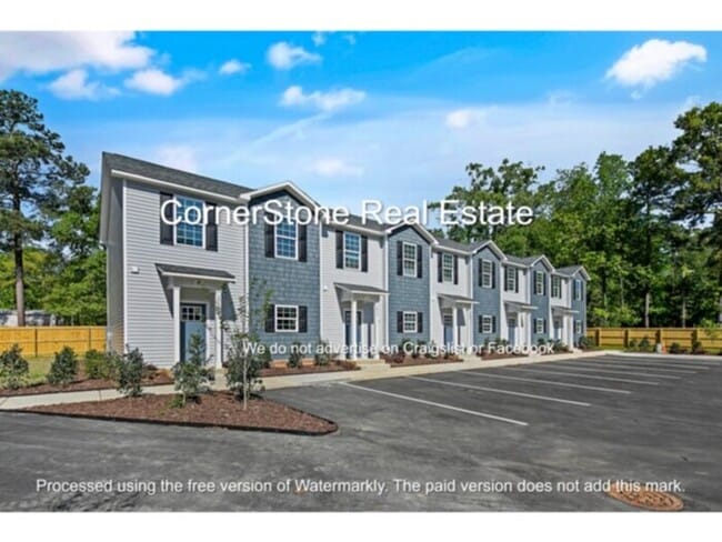 Building Photo - 2854 Little Dr