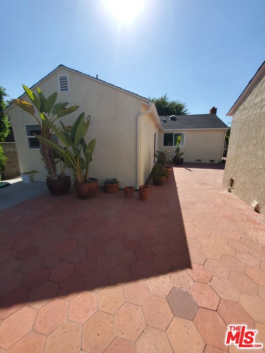 Building Photo - 11286 Hayter Ave