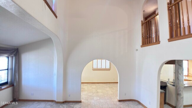 Building Photo - 4719 Frankfort Ave