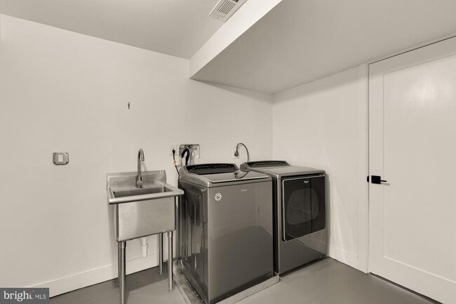 Building Photo - 4105 17th St NW