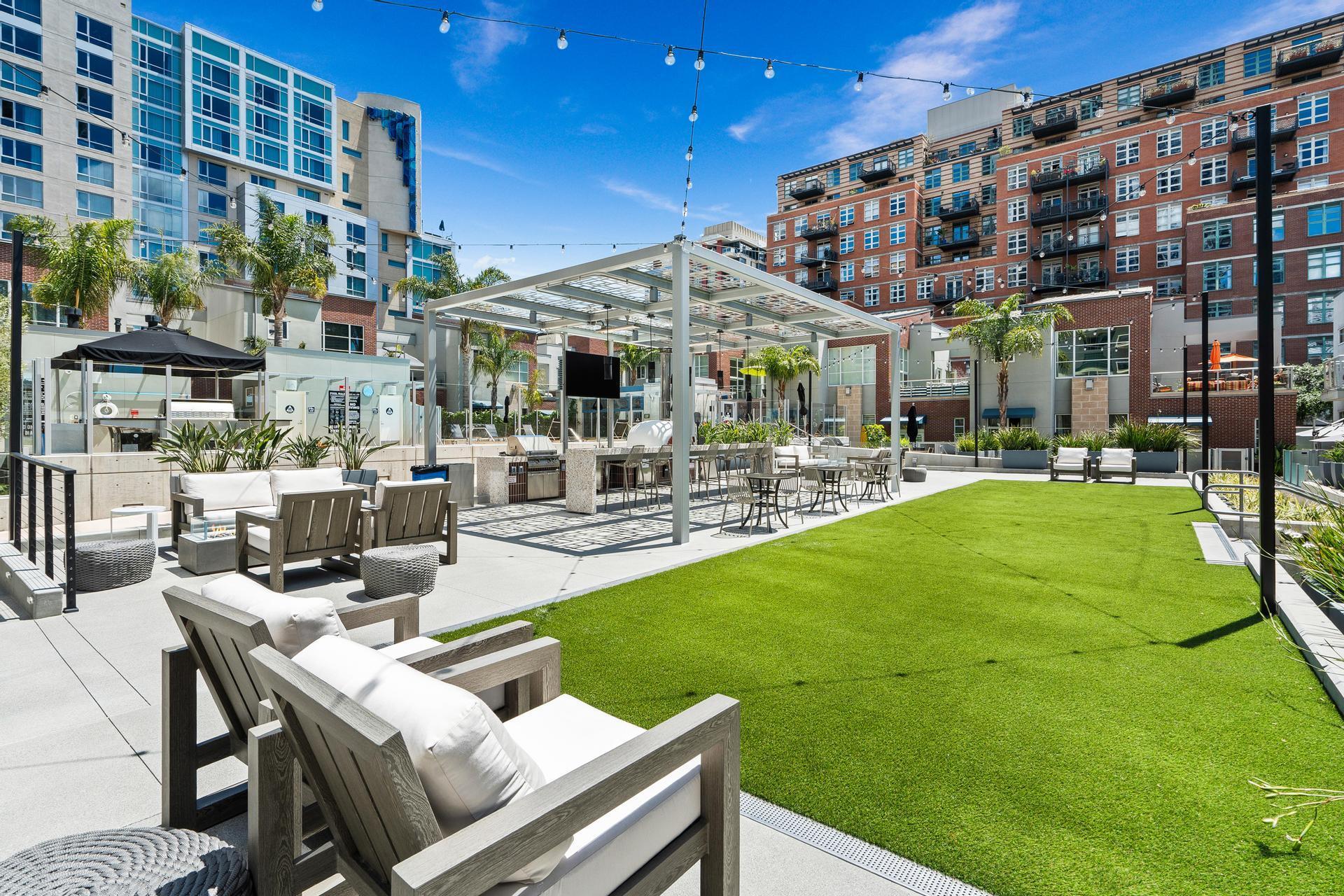 Building Photo - 800 The Mark Ln