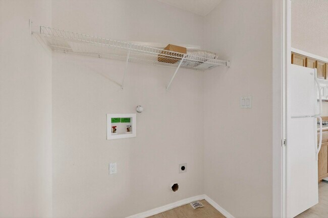 Building Photo - 8300 Bluffs Edge Pl NW