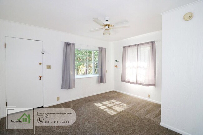 Building Photo - 3180 Wilshire Dr