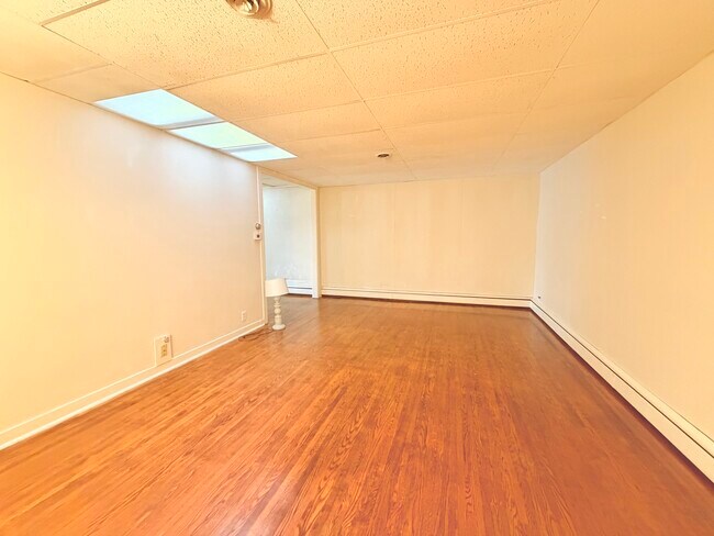 Building Photo - 134 W State St