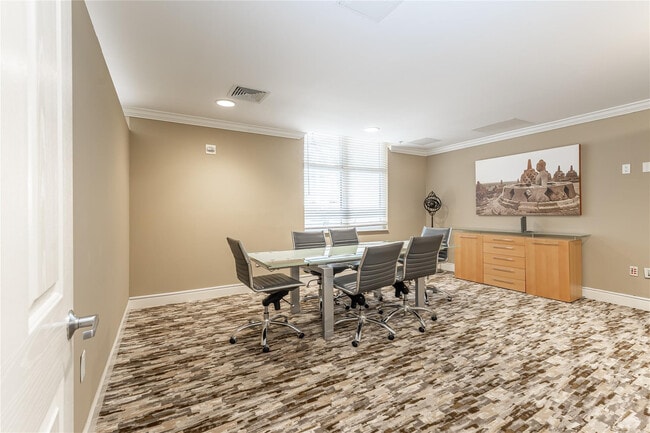 Building Photo - 511 SE 5 Ave