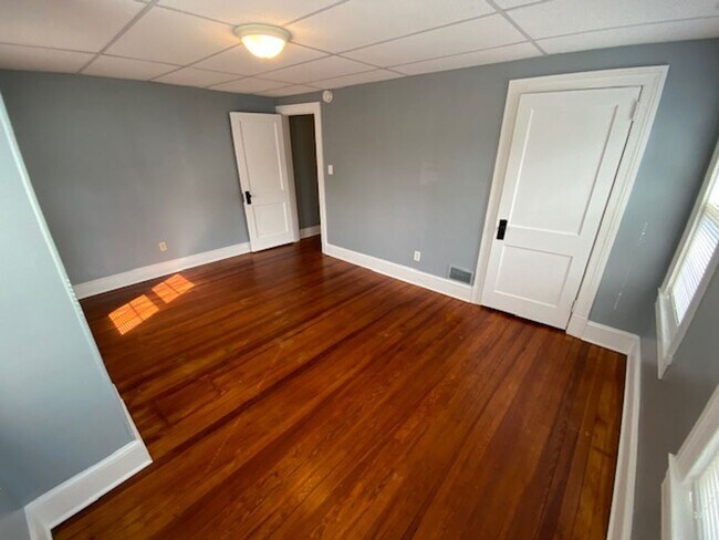 Building Photo - 326 Camden Ave