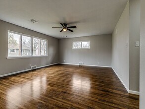 Building Photo - Newly remodeled home