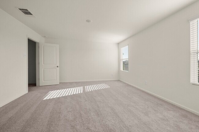 Building Photo - 688 Amesbury Rd