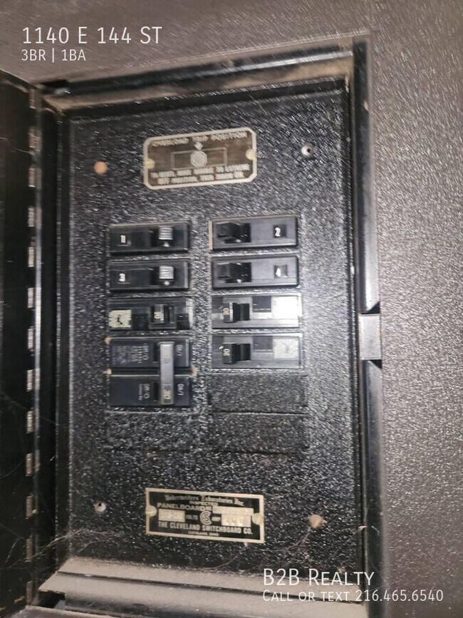 Building Photo - 1140 E 144th St