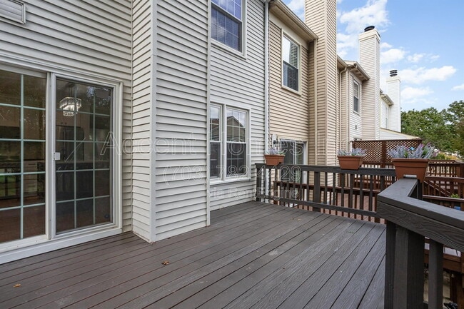 Building Photo - 6107 Summer Park Ln