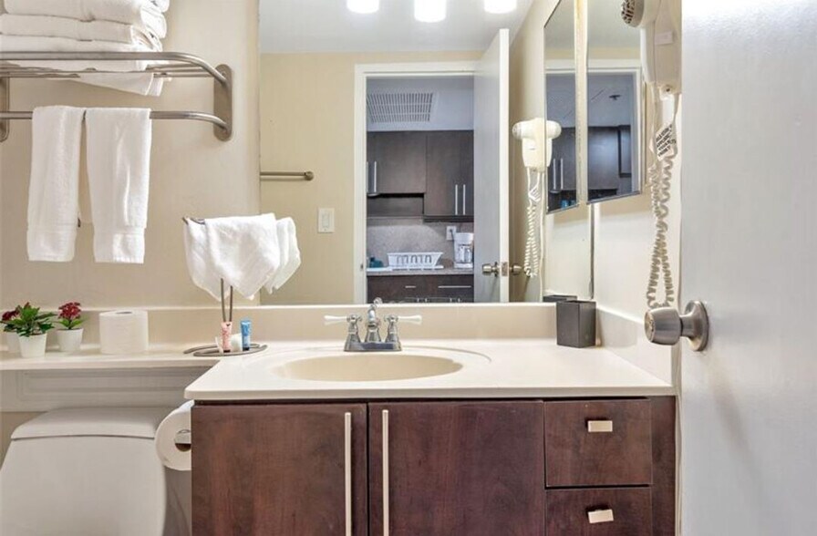 Building Photo - 19201 Collins Ave