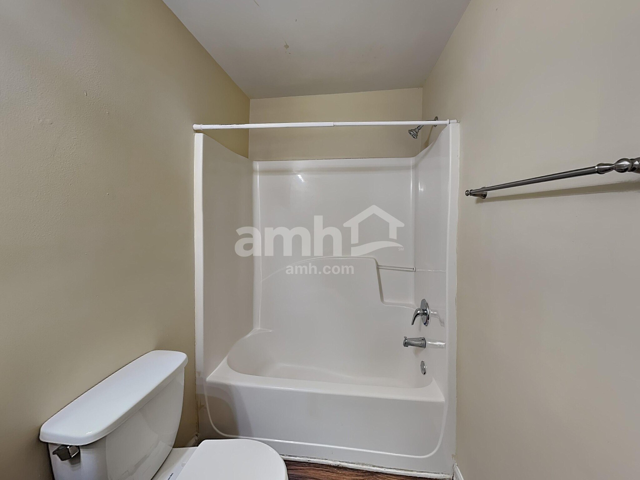 Building Photo - 3511 Umatilla Ln SW