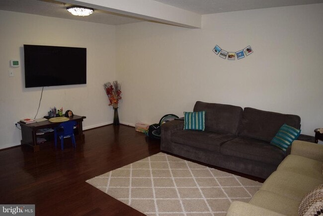 Building Photo - 7917 Brightwind Ct