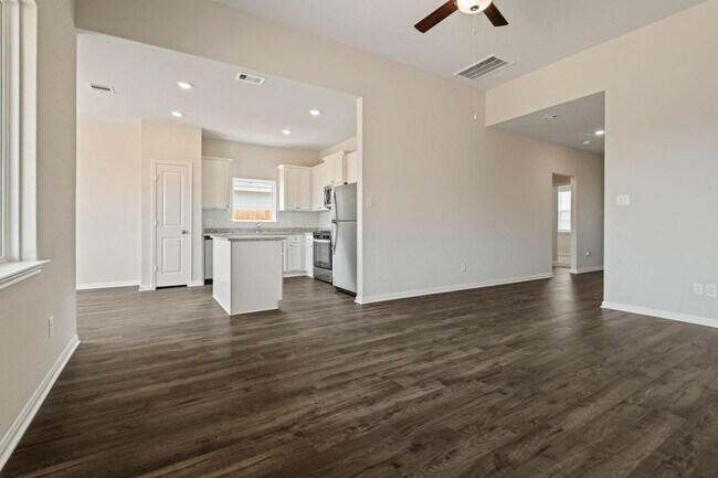 Building Photo - 700 Jasmine Rdg Ln