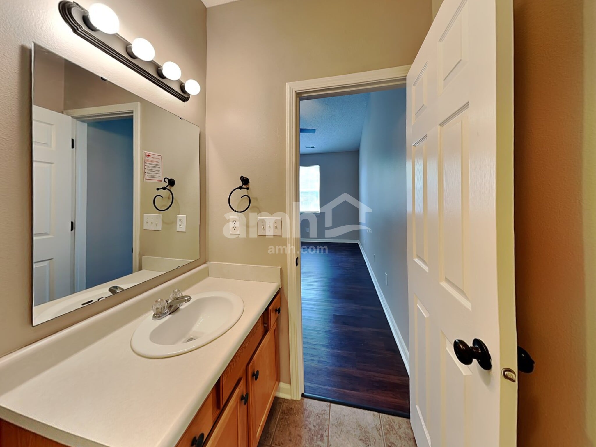 Building Photo - 5425 Wood Hollow Dr