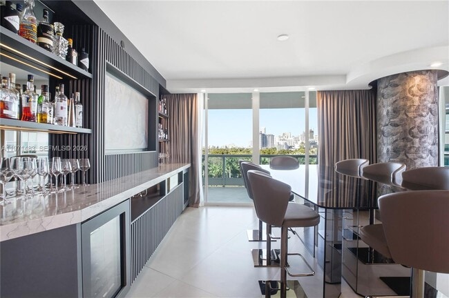 Building Photo - 2127 Brickell Ave