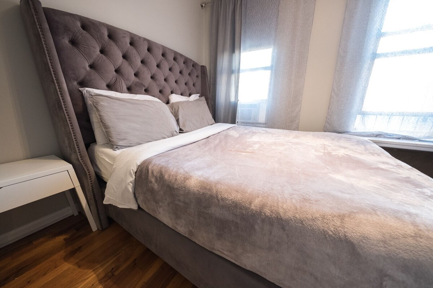 Building Photo - 305 E 104th St