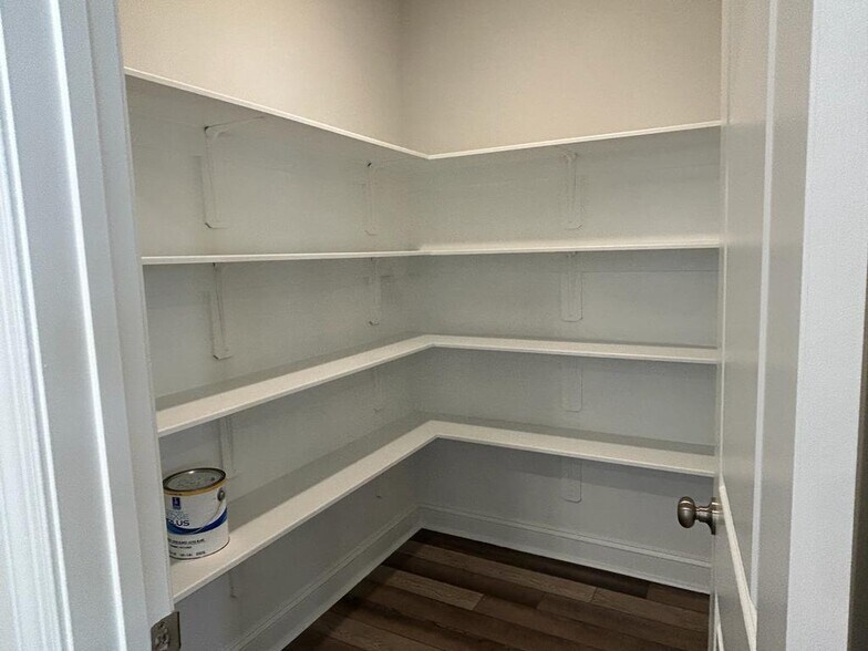 Building Photo - 192 Edge Of Auburn Blvd