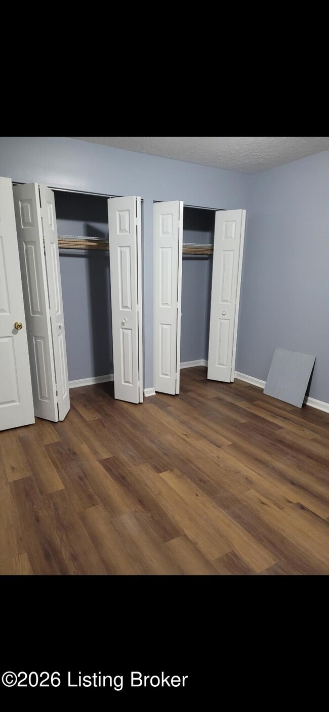 Building Photo - 1532 W Breckinridge St