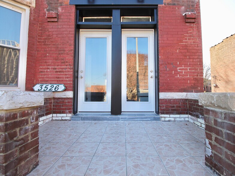 Building Photo - 3526 Vista Ave