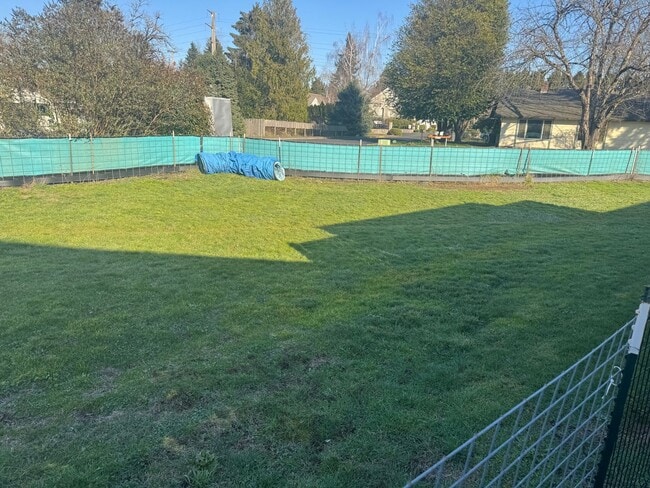 Building Photo - Harlow Neighborhood Duplex