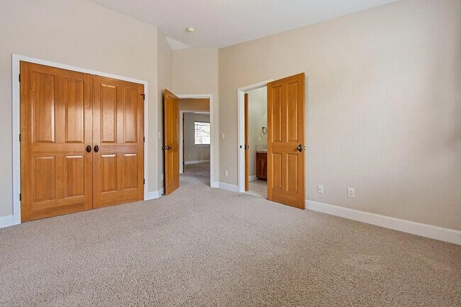 Building Photo - Cherry Creek Townhouse for rent!