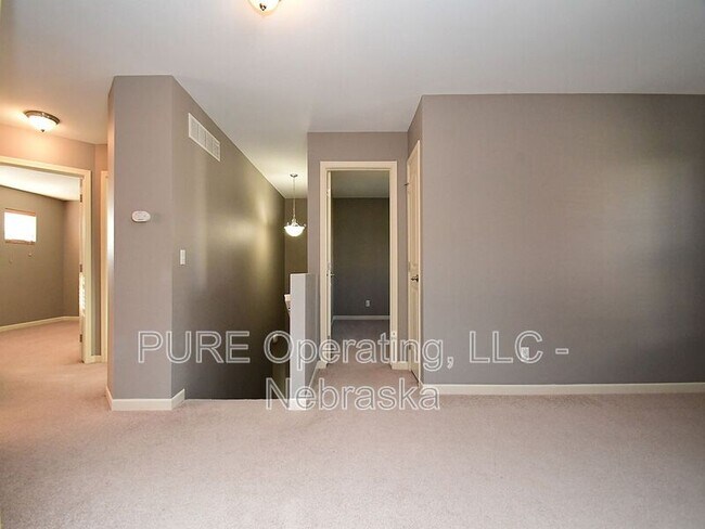 Building Photo - 16258 Loop St