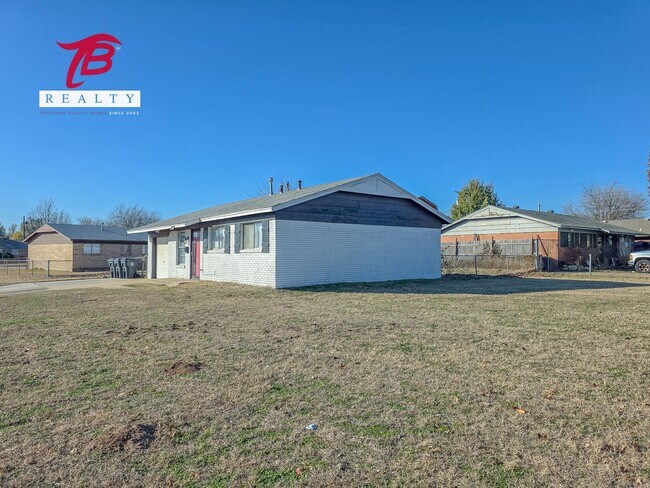 Building Photo - 7101 NW 20th St