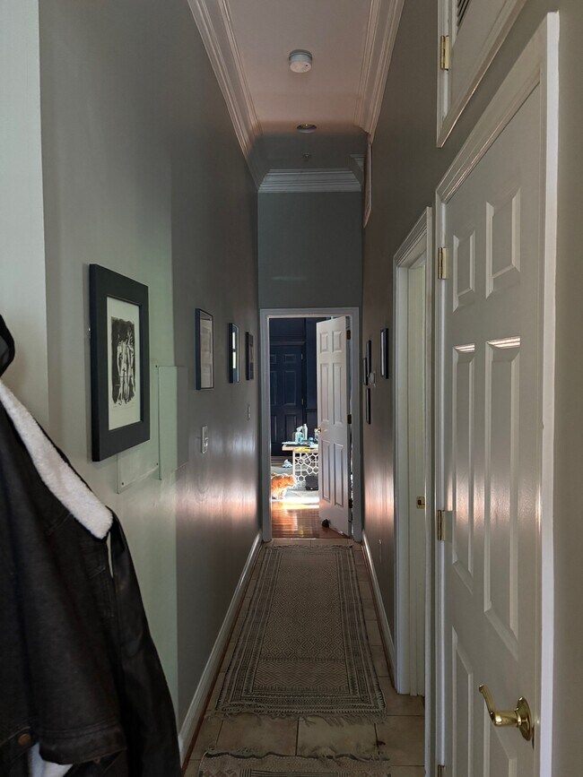 Building Photo - 1012 N St NW