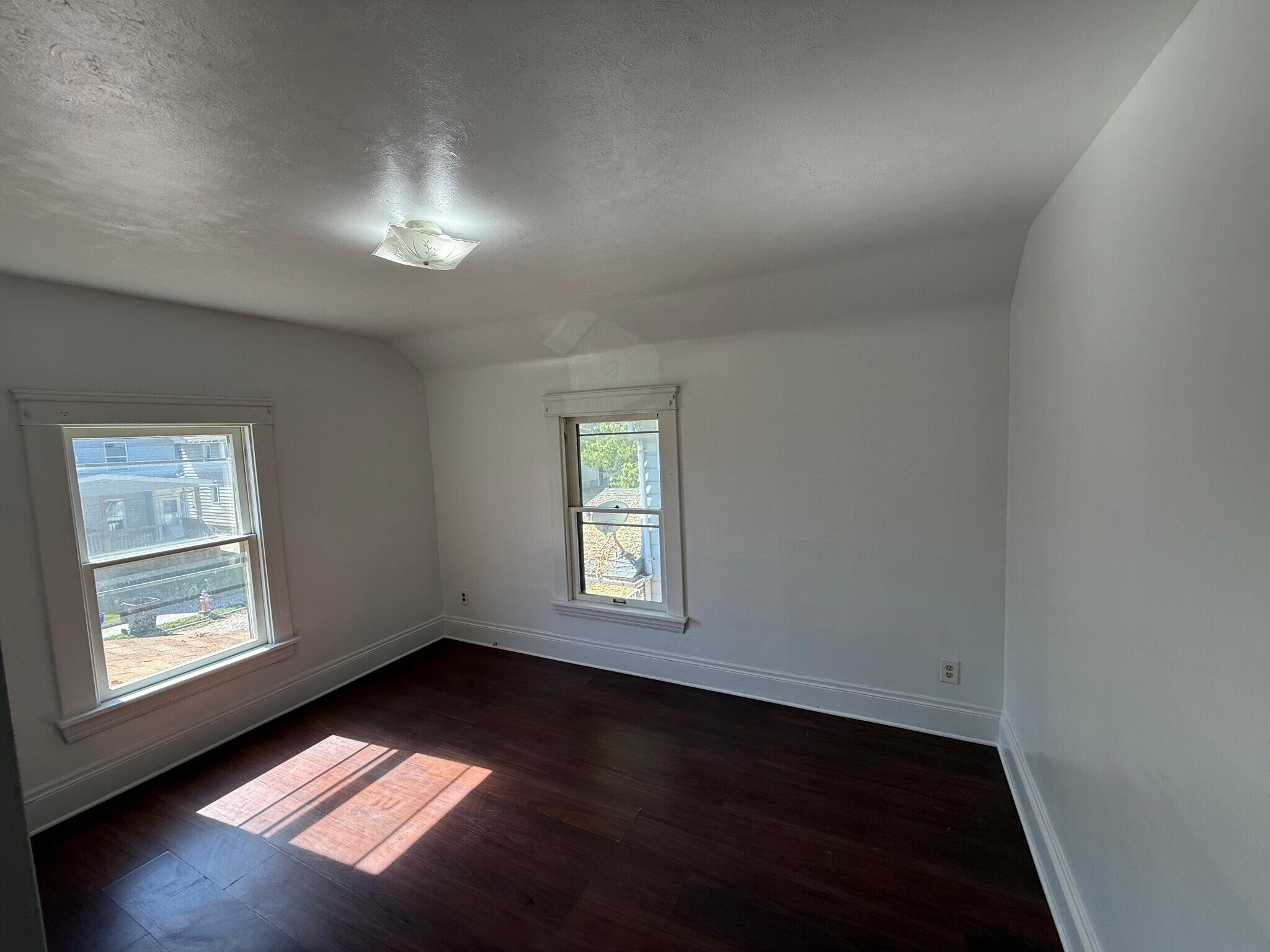 Building Photo - 9906 Zimmer Ave