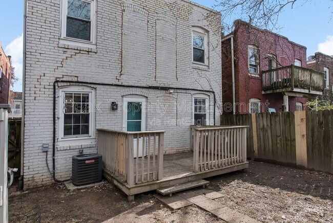 Building Photo - 612 N 32nd St