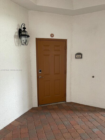 Building Photo - 10600 NW 88th St