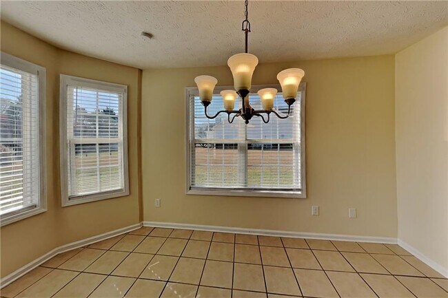 Building Photo - 208 Shenandoah Ct